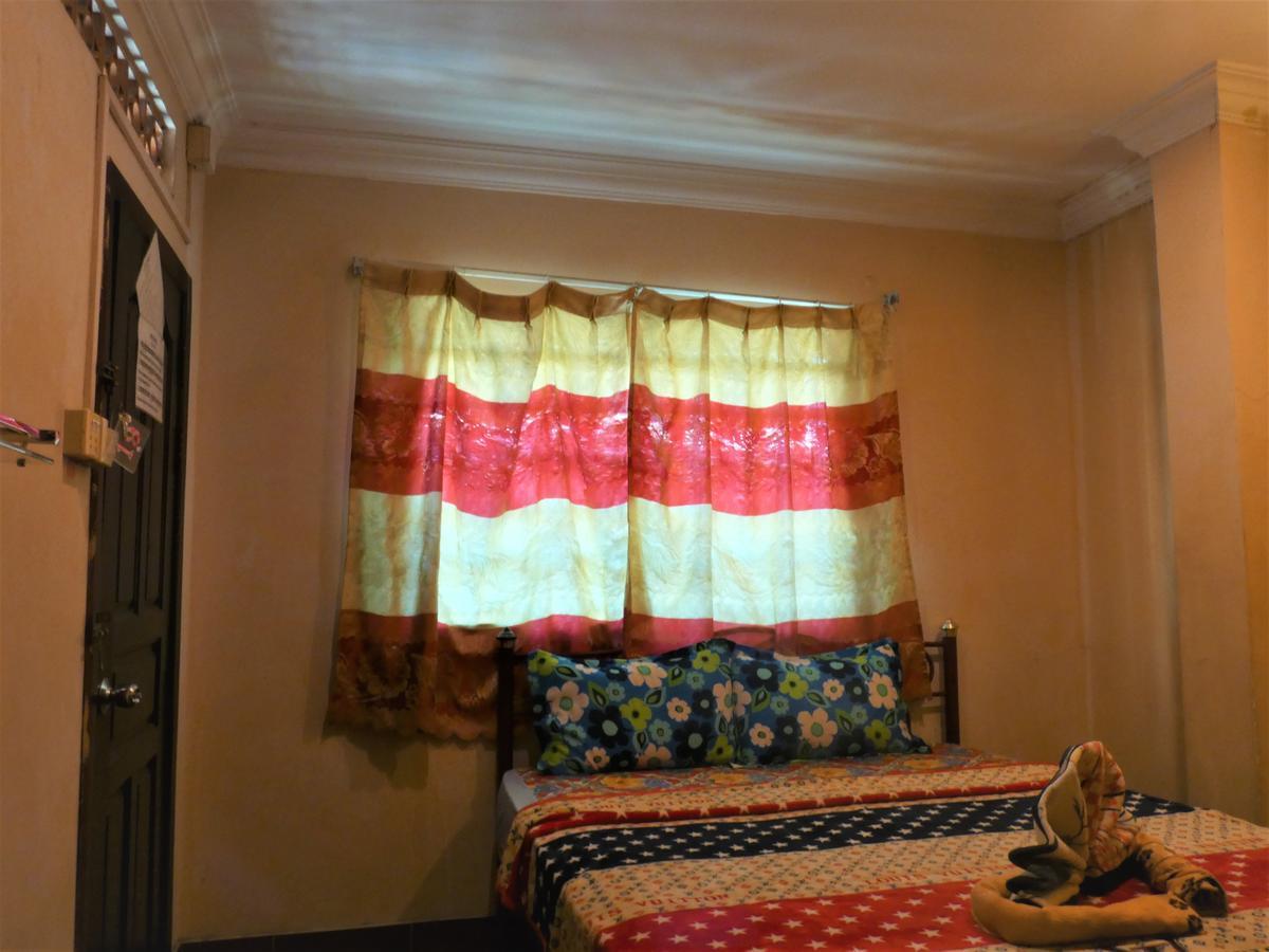 Pich Guesthouse Phnom Penh Exterior photo